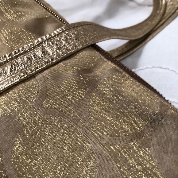 Coach Gold Poppy shoulder bag - Picture 9 of 9